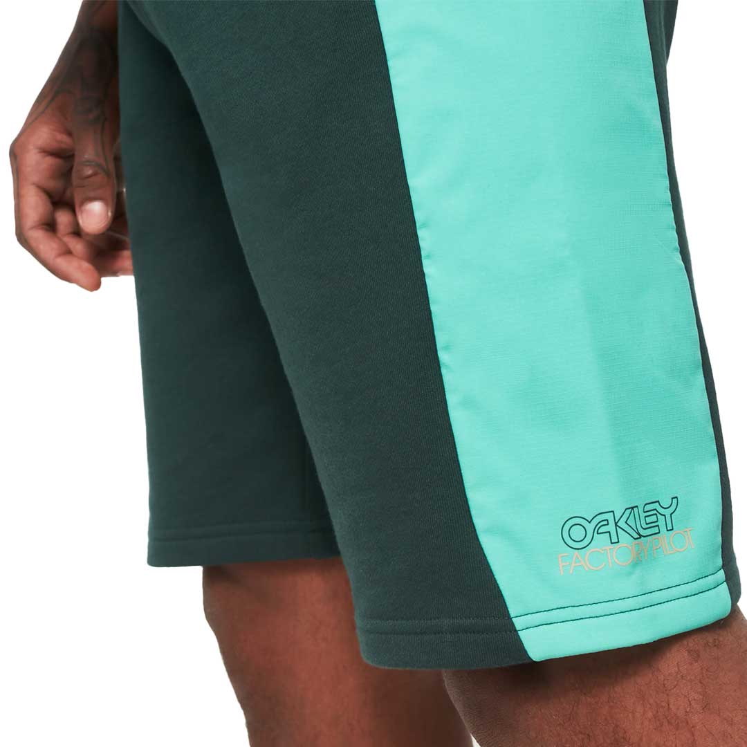 Oakley - Men's Seeker 75 Shorts (FOA404325 7BC) - Image 5