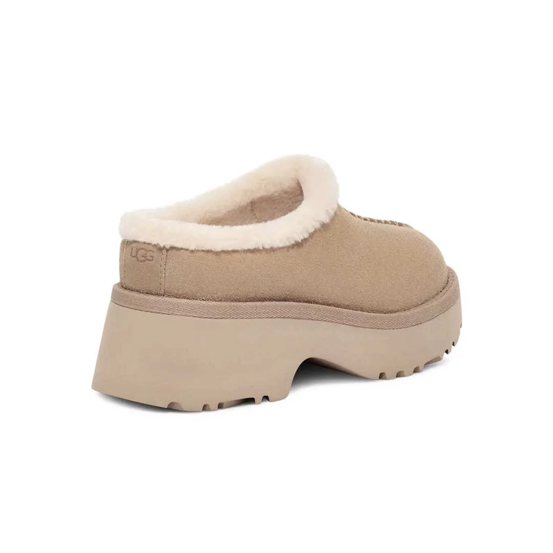 UGG® - Women's New Heights Cozy Clogs (1162510-DRI) - Image 3