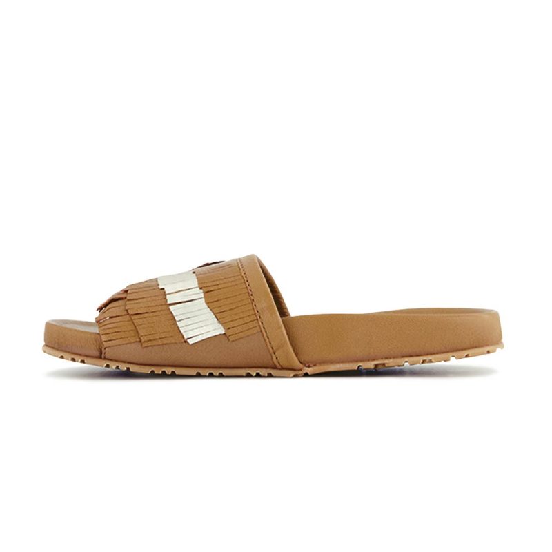 Manitobah Women s Wasaga Fringed Slides 4061284 2