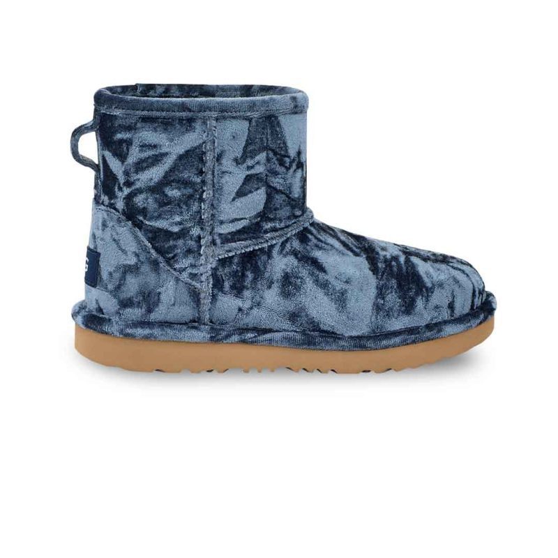 UGG Kids Junior Classic Mini II Velvet Boots 1142070K RSPS 01 542db904 36fa 4798 8645 d4f78e6226ea