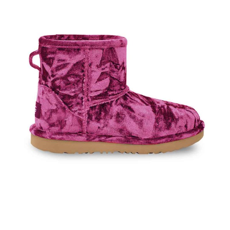 UGG Kids Junior Classic Mini II Velvet Boots 1142070K RSPS 01 c7aba23e 3a50 4be6 91d6 0e05c2e7cbe0