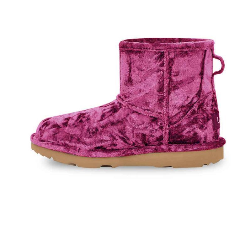 UGG Kids Junior Classic Mini II Velvet Boots 1142070K RSPS 02 1ad924a0 6a36 4d57 97bc 89bba2ea7cc2