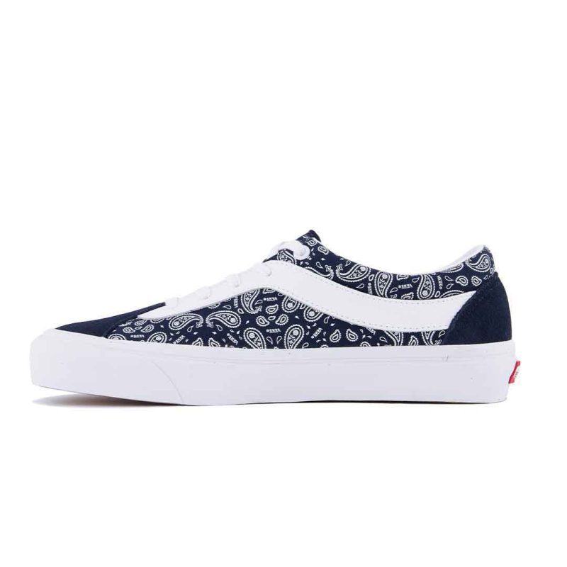 Vans Unisex Bold Ni 5DYAI9X 02 6f130390 5c29 4a9c 834d bf51d0cea19a