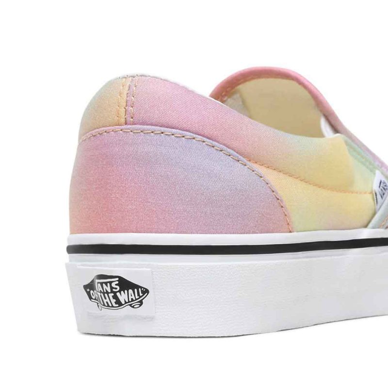 Vans Unisex Classic Slip On 4U38WGQ 05 fdbf34a0 962d 4a21 b300 c652c56c9f1e