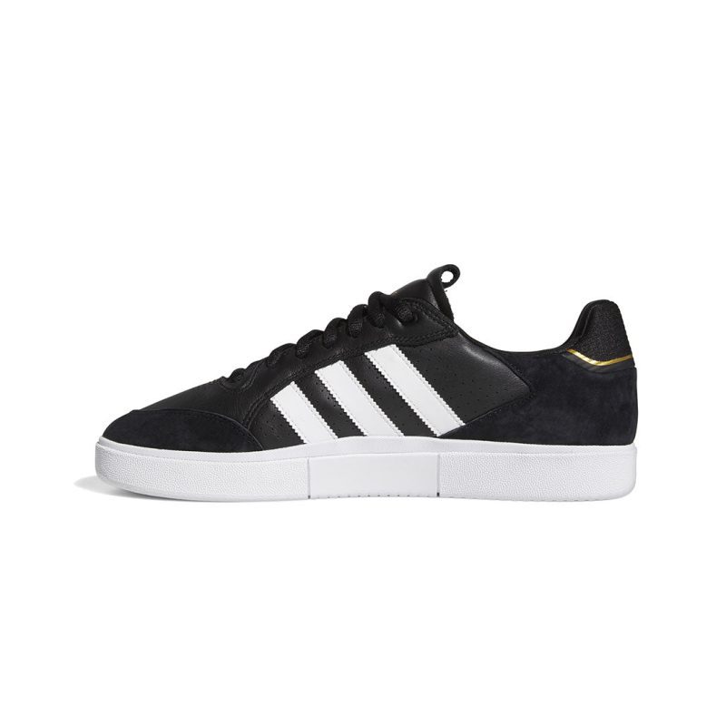 adidas Men s Tyshawn Low Shoes GW4891 02