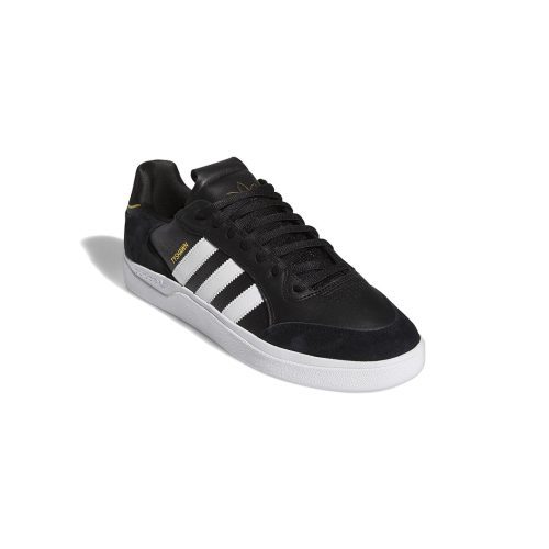 adidas Men s Tyshawn Low Shoes GW4891 03