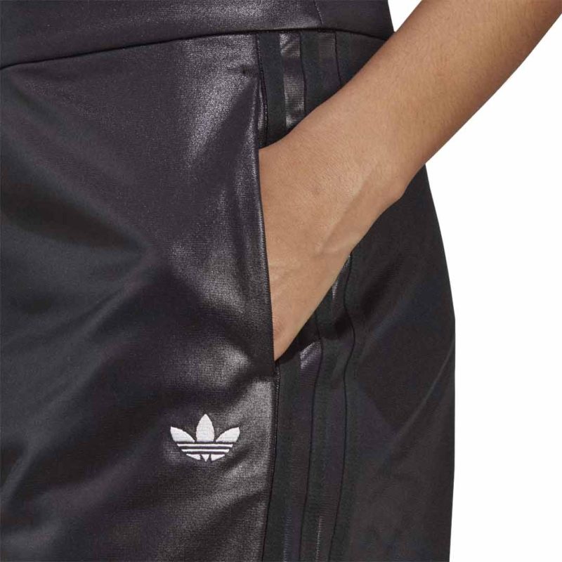 adidas Women s Originals Shorts IQ3408 05