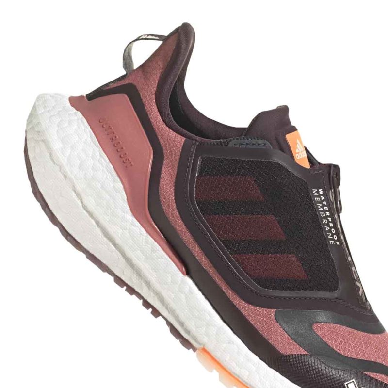 adidas Women s Ultraboost 22 Gore Tex Shoes GX9131 07